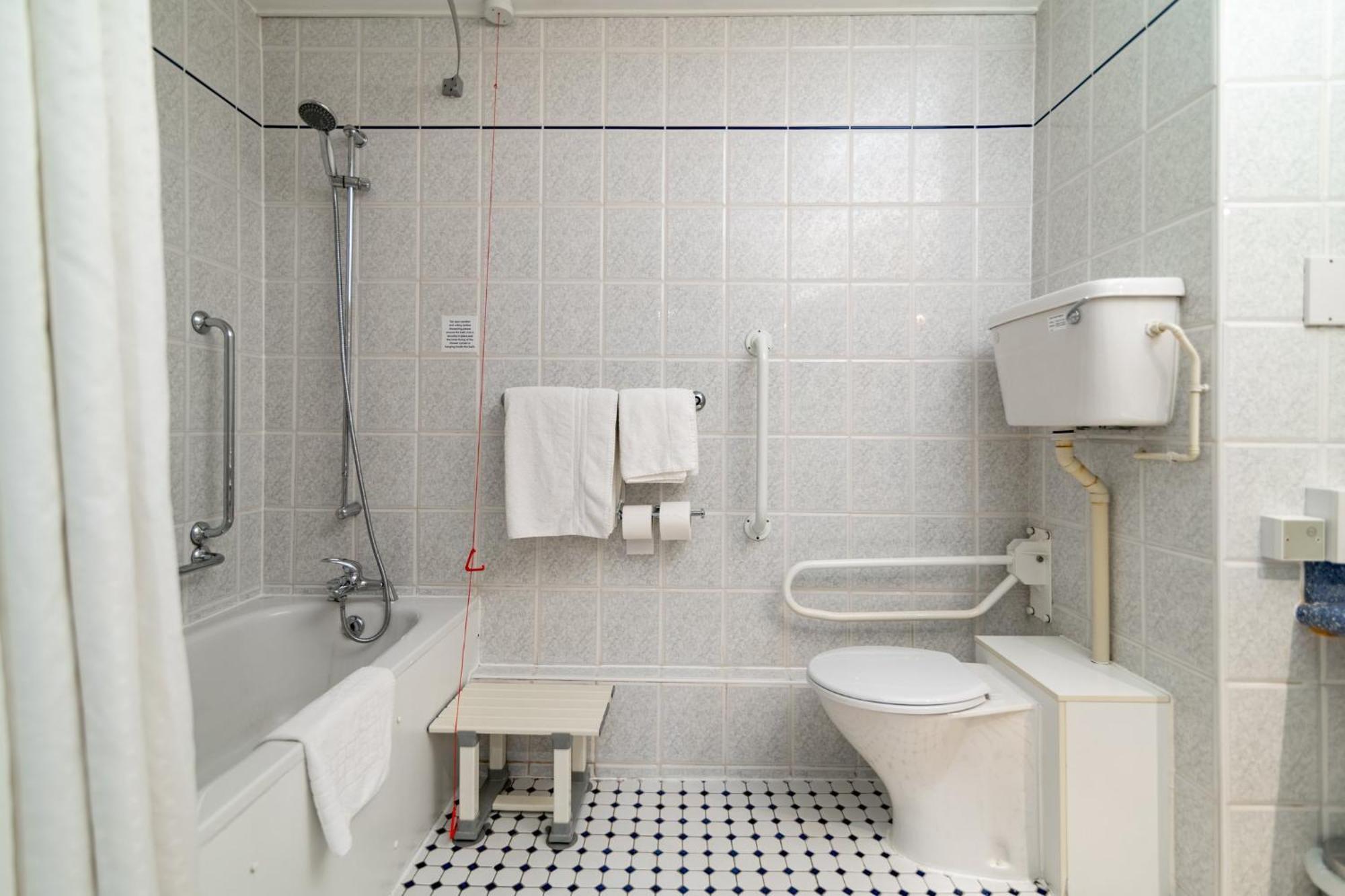 Holiday Inn Ashford - North A20 By Ihg Екстер'єр фото