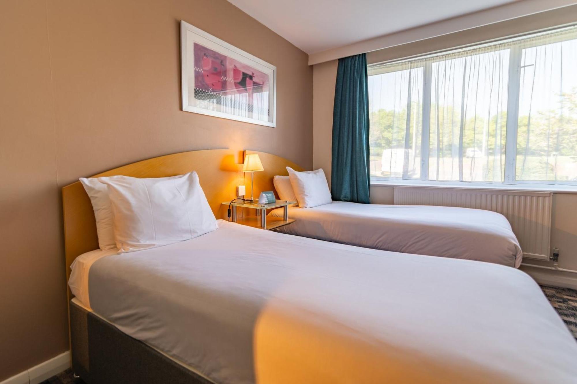 Holiday Inn Ashford - North A20 By Ihg Екстер'єр фото