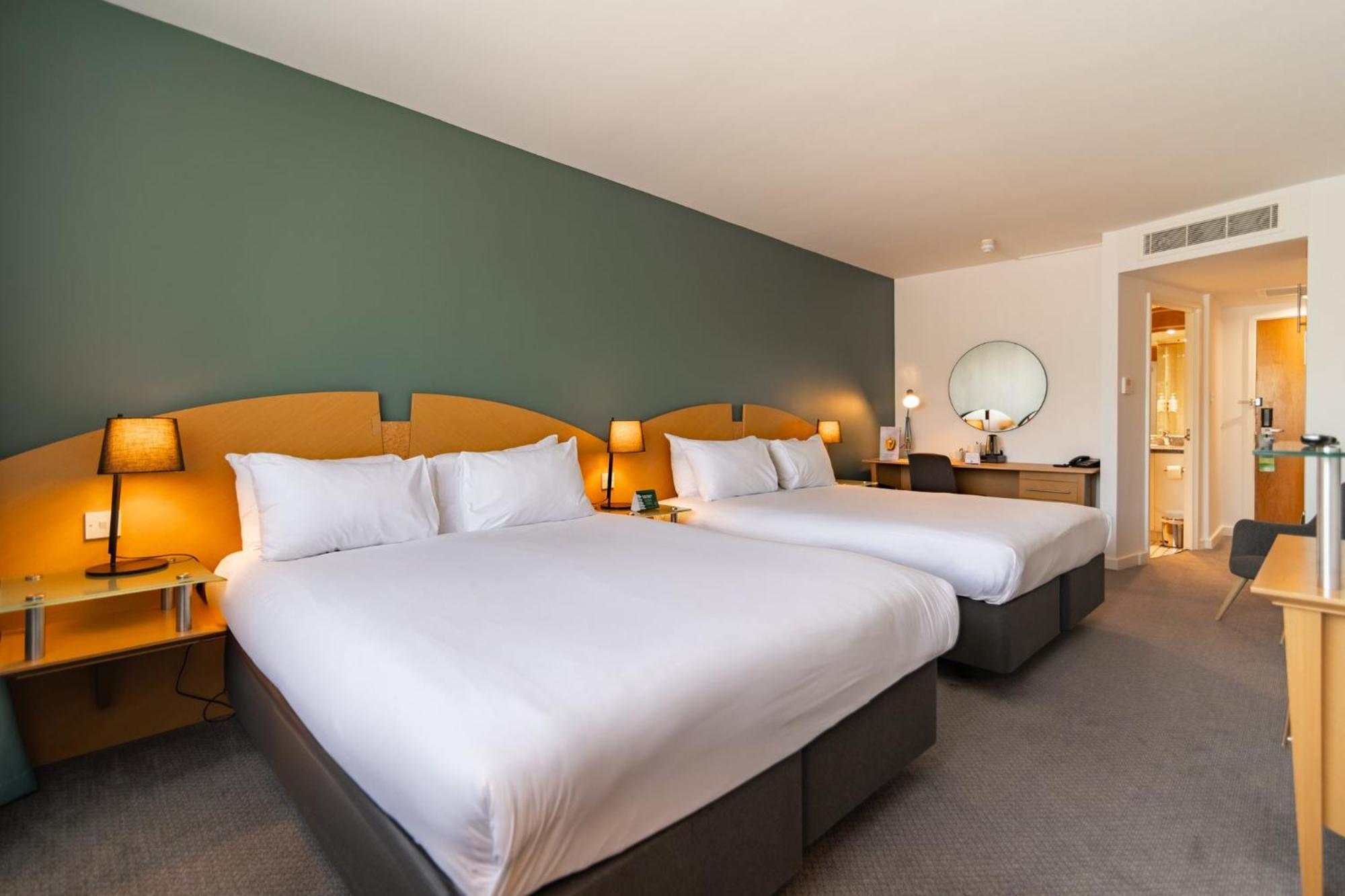 Holiday Inn Ashford - North A20 By Ihg Екстер'єр фото