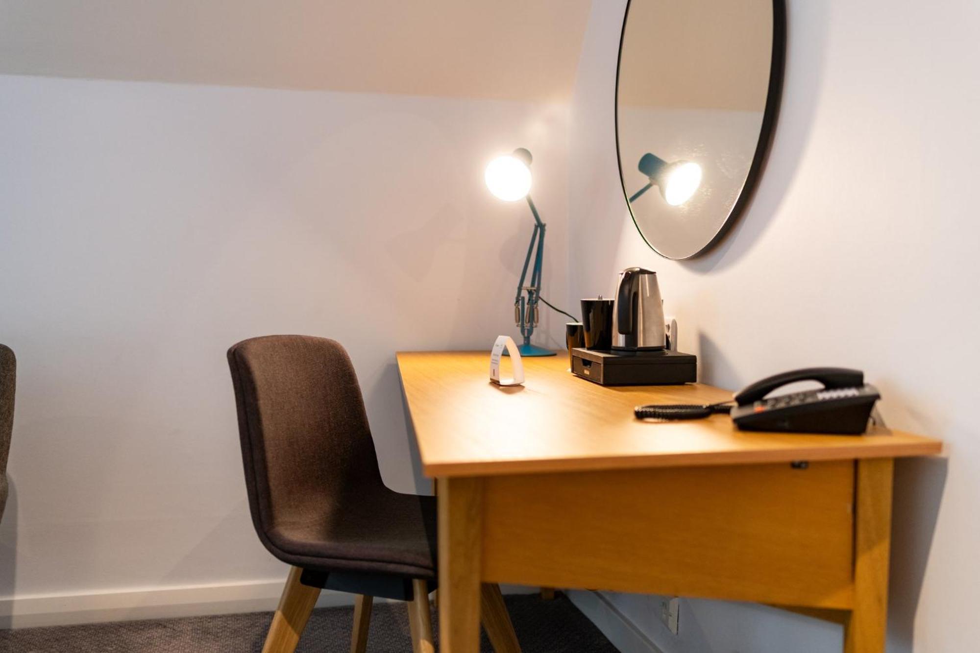 Holiday Inn Ashford - North A20 By Ihg Екстер'єр фото