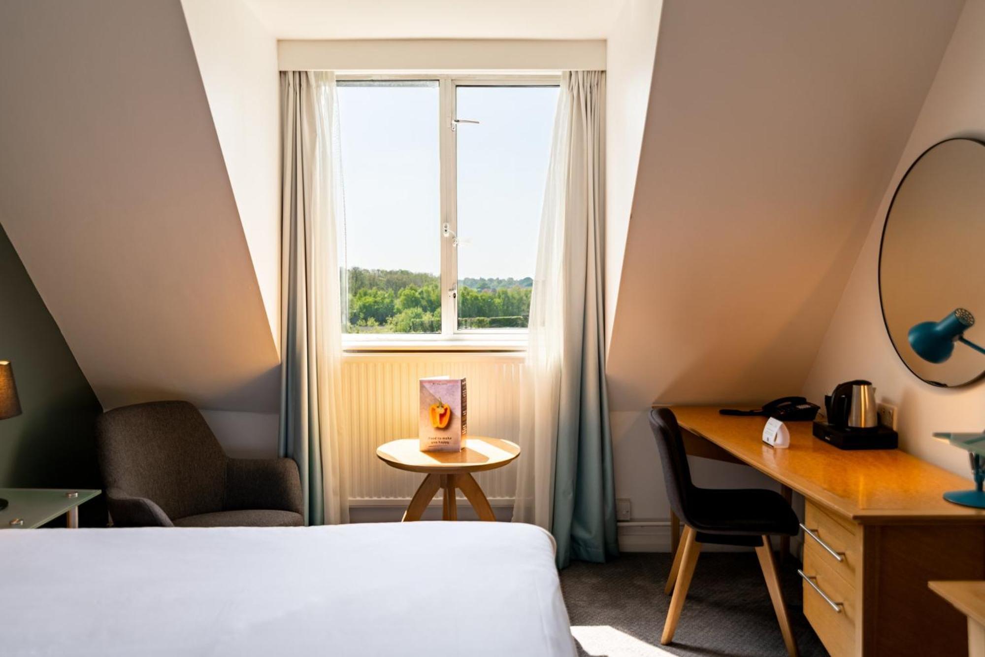 Holiday Inn Ashford - North A20 By Ihg Екстер'єр фото