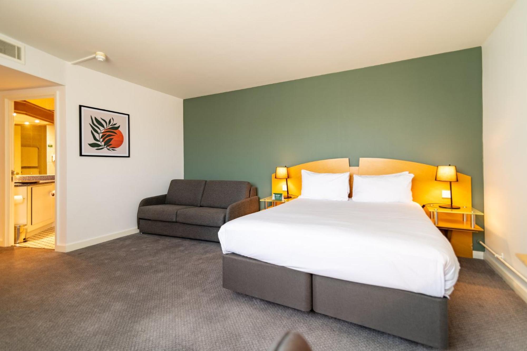 Holiday Inn Ashford - North A20 By Ihg Екстер'єр фото