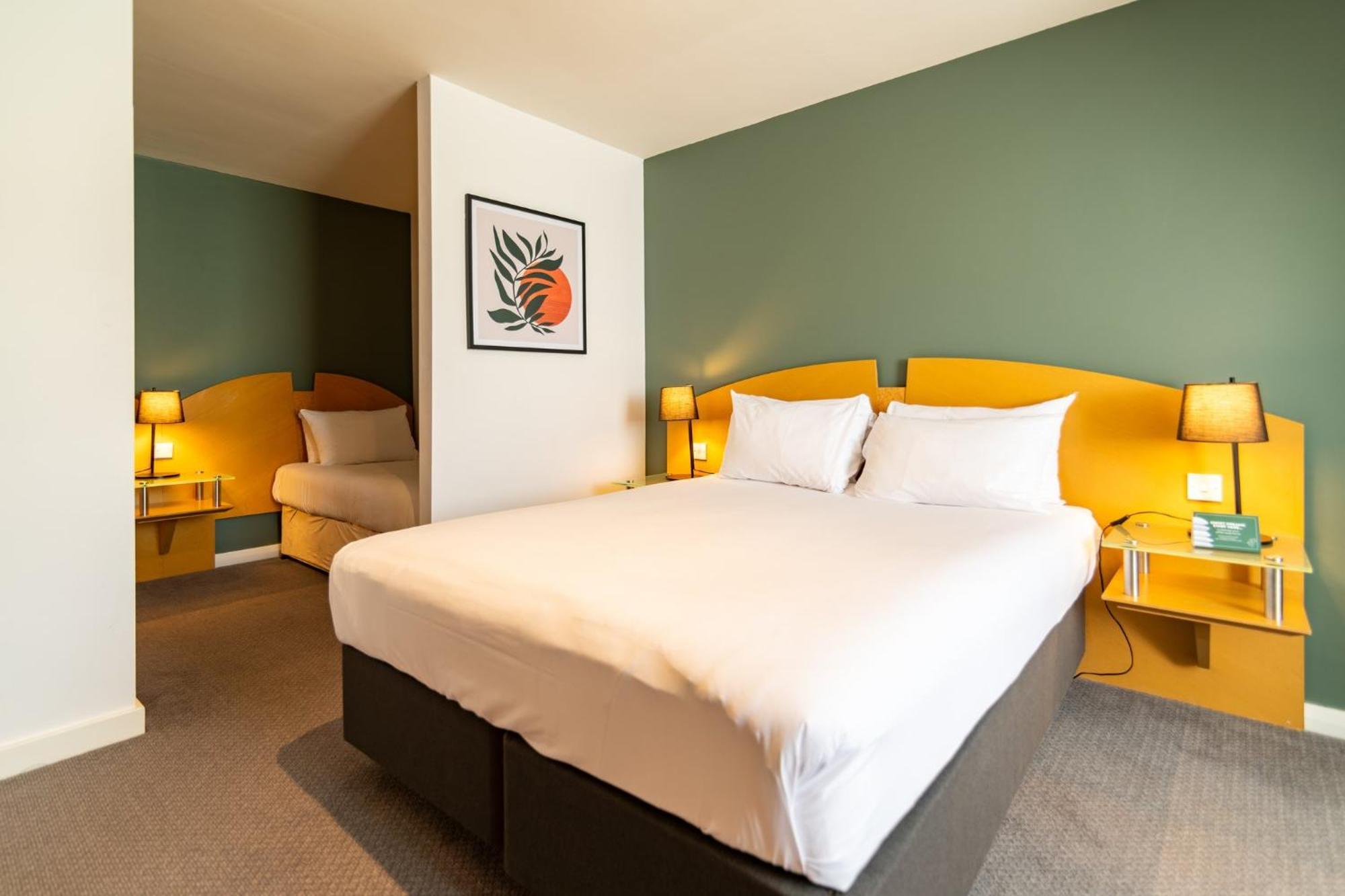 Holiday Inn Ashford - North A20 By Ihg Екстер'єр фото